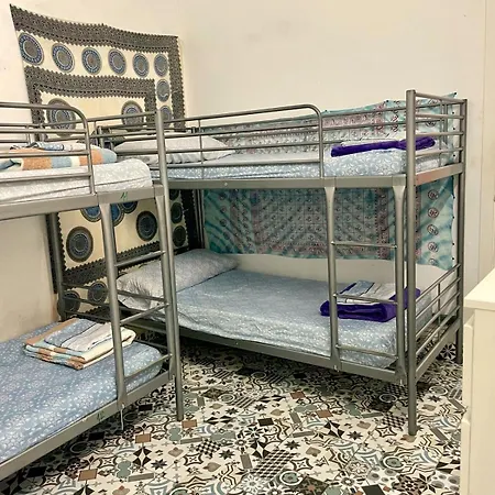 Rosa De Vientos Hostel Cádiz