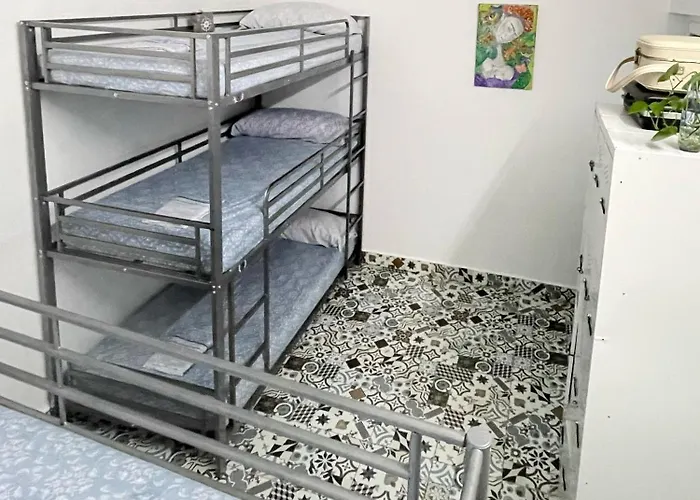 Rosa De Vientos Hostel Cadiz